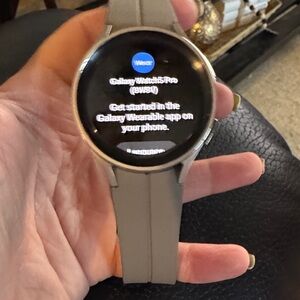 Samsung Smartwatch 5 pro titanium